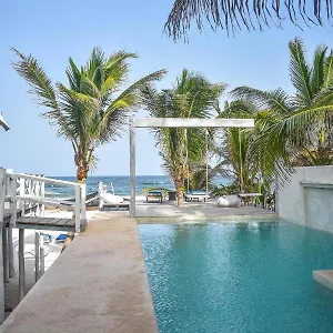 Hotel Lamar Front And Pool, Tulum Pueblo